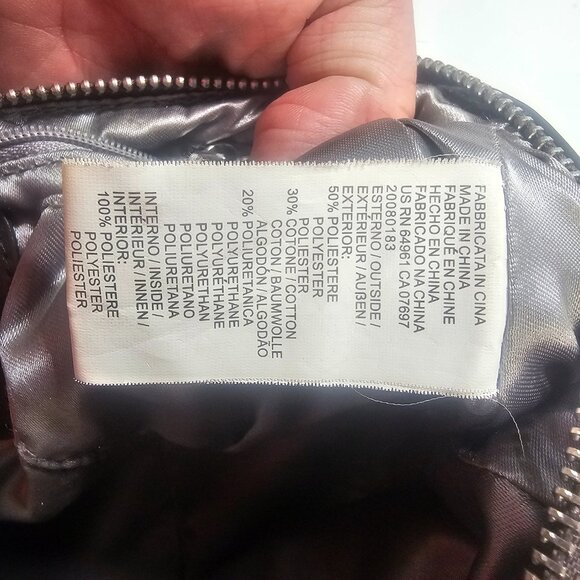 Linea BB1 United Colors of Benetton Since 1965. This is a small women's purse. - Picture 12 of 16